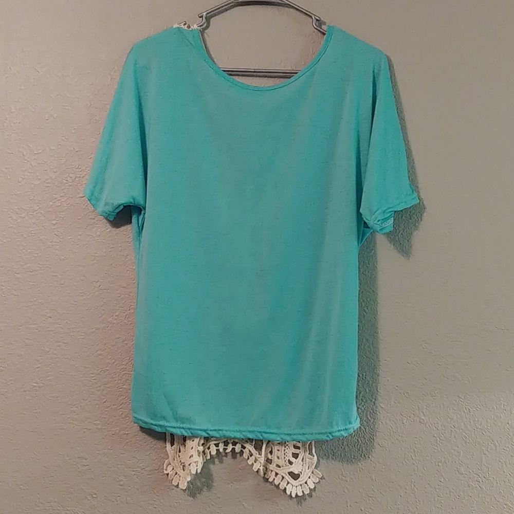 🌞 cute/sexy turquoise shirt